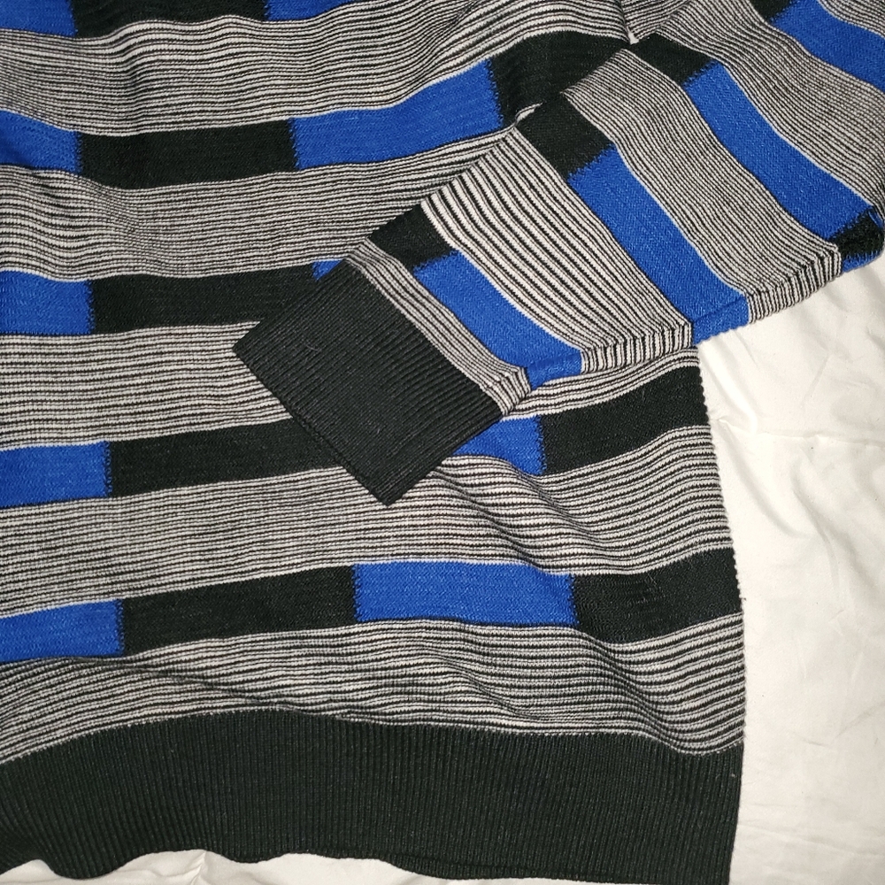 XIOS SWEATER - Picture 4 of 4
